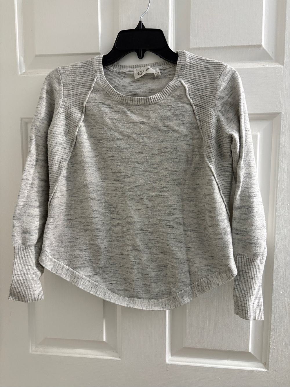 RD Style Heather Light Gray Crewneck Pullover Sweatshirt